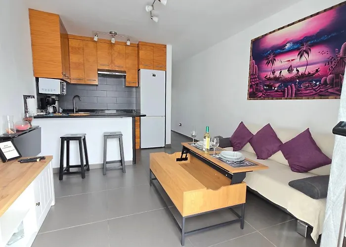 Adriana House 50 Metros Al Mar Апартаменты *