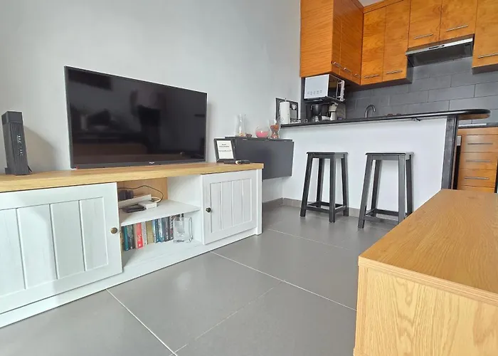 Adriana House 50 Metros Al Mar Апартаменты *